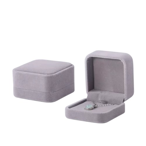 Футляр под колье 7*7*4см серый 94346