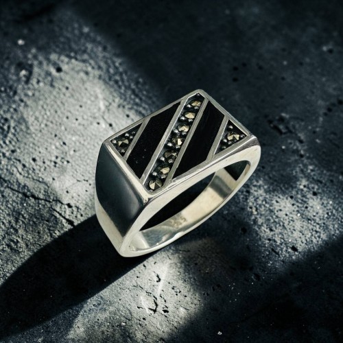 Серебро 925 пробы кольцо 5,5г оникс 94408 19(р)
