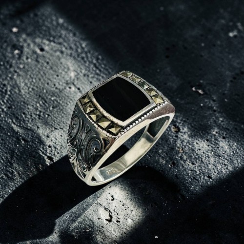 Серебро 925 пробы кольцо 4,4г оникс 94409 20(р)